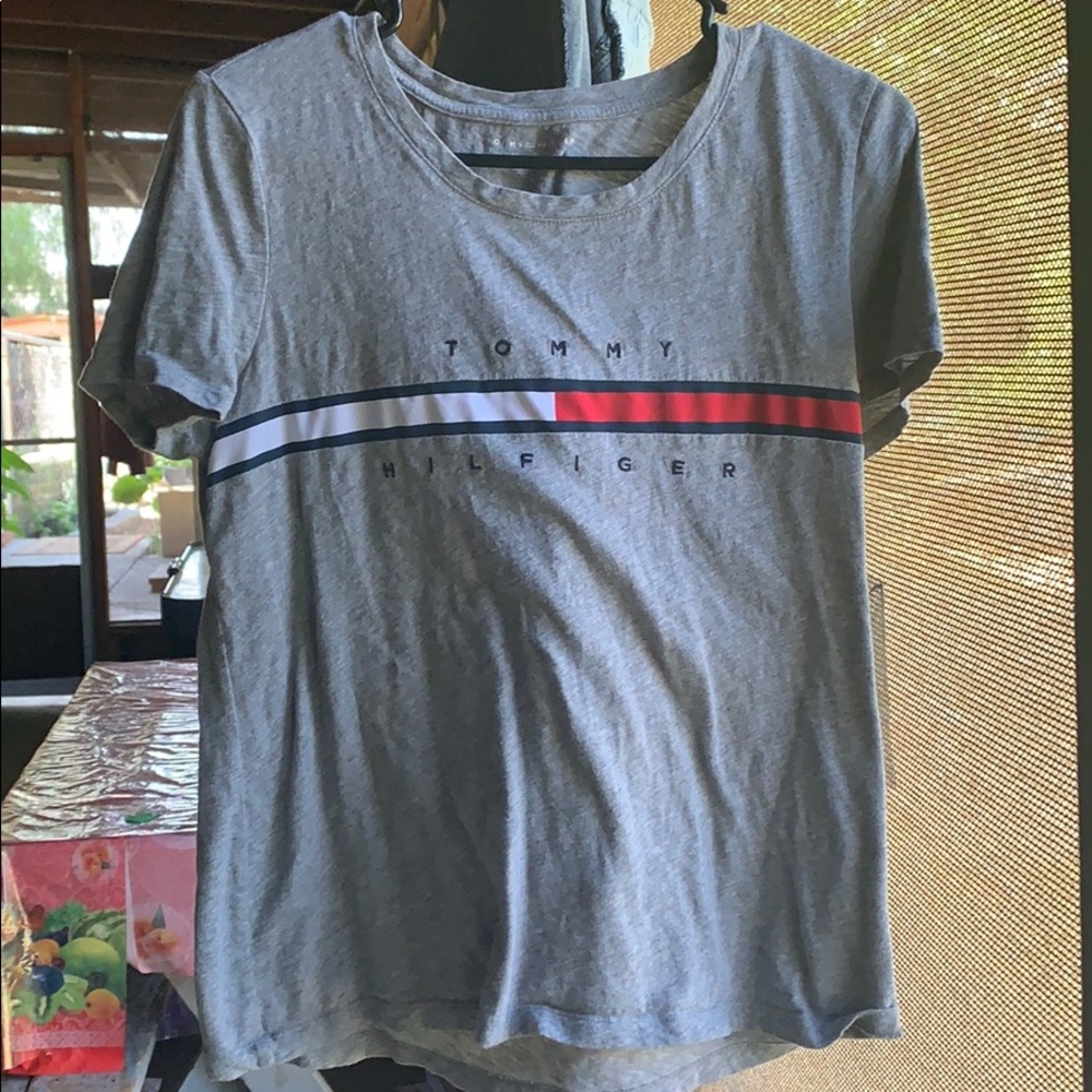 Grey Tommy Hilfiger shirt